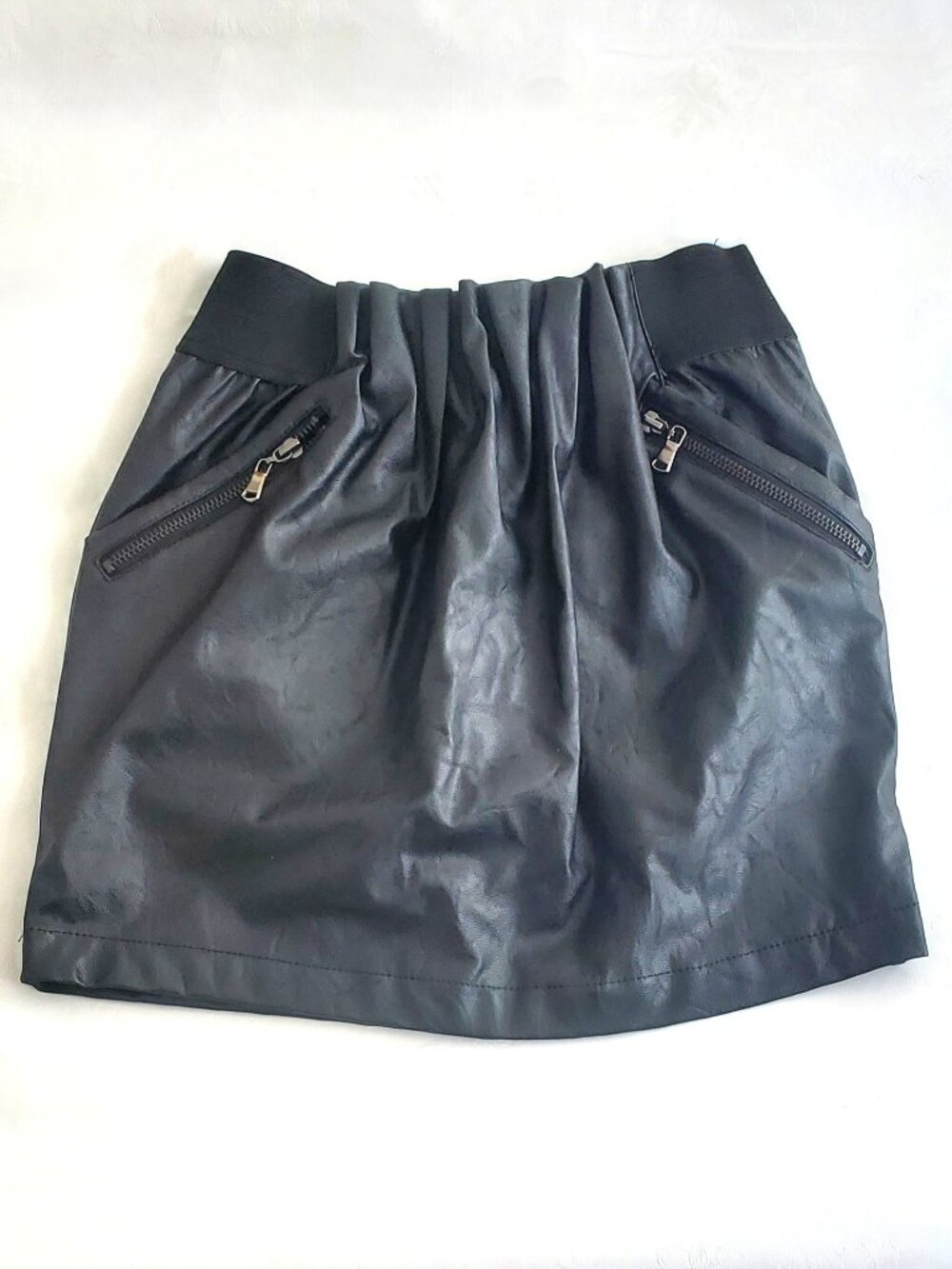 Faux Leather Ruched Zipper Mini skirt